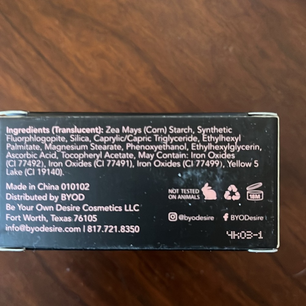 Matte Magic Loose Powder - Translucent - Picture 3 of 3